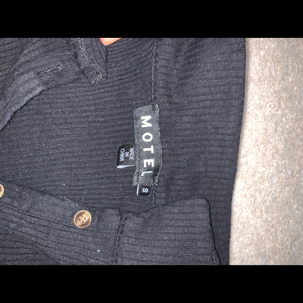 Motel Rocks Black Crop Top - Picture 4 of 5